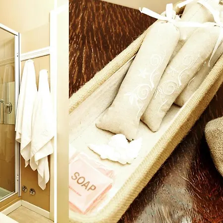 培缇套房酒店 *